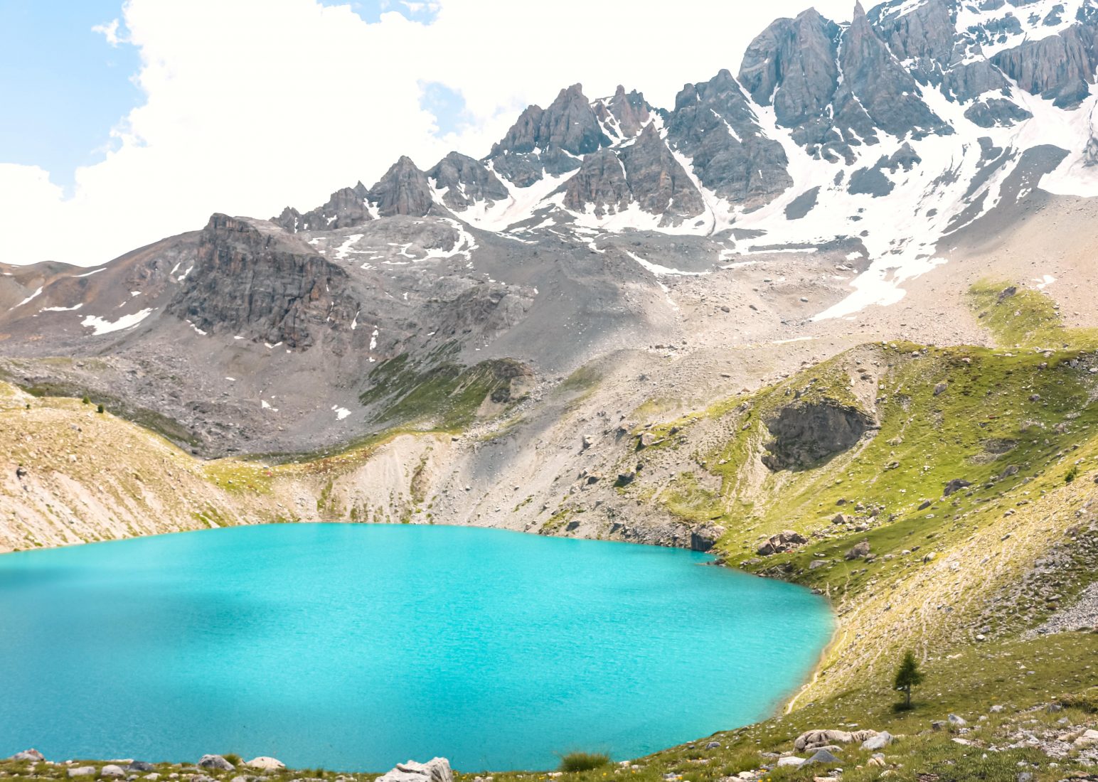 Le Lac SainteAnne Merveille du Queyras Les Randonnées