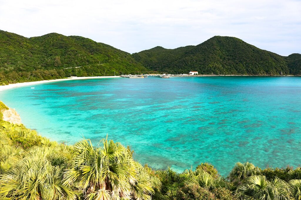 Baie de la plage Aharen Okinawa